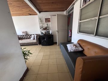 Amplia Casa en Santa Elena