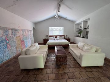 ESPECTACULAR CASA CON LOTE EN PANCE