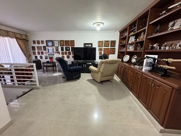 En El Ingenio Vendemos Espectacular Casa