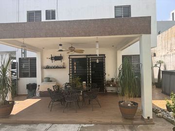 CASA EN VENTA , COL CUMBRES DE SANTA CLARA 3* SECTOR