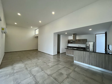 En Venta, Casa de un piso en Dzityá con 540 m2 de terreno 3 Rec. Alberca