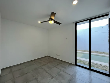 En Venta, Casa de un piso en Dzityá con 540 m2 de terreno 3 Rec. Alberca