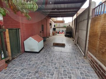 EN VENTA CASA A PASOS DE LA PLAYA