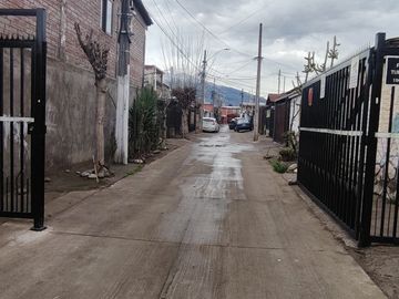 ACOGEDOR HOGAR, CERCANO A COMERCIO Y COLEGIOS