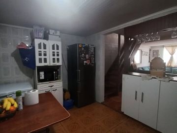 EN VENTA ACOGEDORA CASA 4D 1B QUILICURA