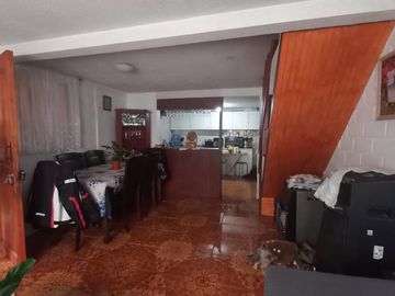 EN VENTA ACOGEDORA CASA 4D 1B QUILICURA
