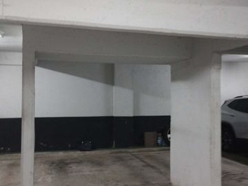 VENTA COCHERA CUBIERTA EN VILLA URQUIZA