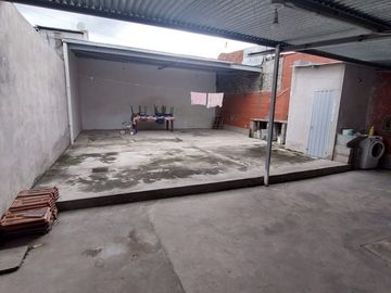 VENTA CASA 200M2 ALTO COMEDERO 2 HABITACIONES
