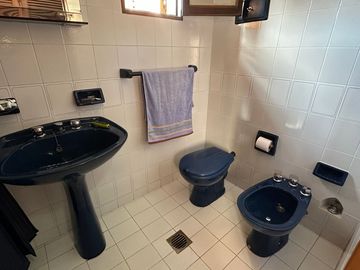 VENTA CASA B° LOS PERALES 4 DORM ESQUINA
