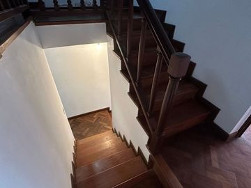 VENTA CASA B° LOS PERALES 4 DORM ESQUINA