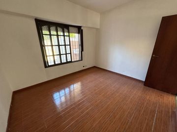 VENTA CASA MULTIFAMI 5 AMBIENTES LOMAS DEL MIRADOR
