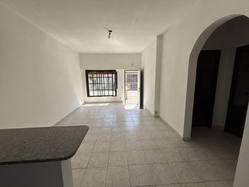 VENTA CASA MULTIFAMI 5 AMBIENTES LOMAS DEL MIRADOR