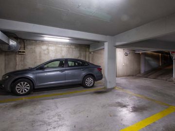 VENTA 3 AMB CON 2 COCHERAS- CABALLITO APTO CREDITO