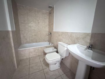 VENTA DEPARTAMENTO PARQUE PATRICIOS CON RENTA