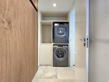 VENTA 4 AMBIENTES DONNA MAGNA AMUEBLADO 2 COCHERA