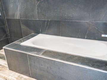 CASA 3 DORMI C/PILETA VENDE/FINANCIA LOGARITMO