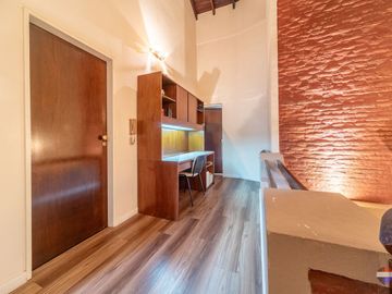 VENTA CASA 6 AMBIENTES QUINCHO PATIO COCHERA JACUZ