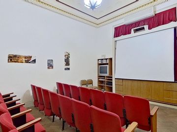 EDIFICIO DE CATEGORIA EN VENTA EN CABALLITO