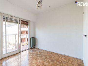 VENTA DEPARTAMENTO 4 AMB CON BALCON- FLORES