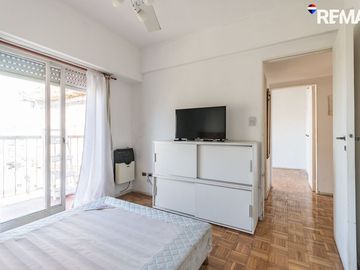 VENTA DEPARTAMENTO 4 AMB CON BALCON- FLORES