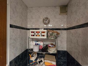 VENTA DEPTO 3 AMBIENTES SEMIPISO FLORES