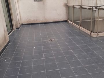 VENTA DEPTO 3 AMBIENTES SEMIPISO FLORES