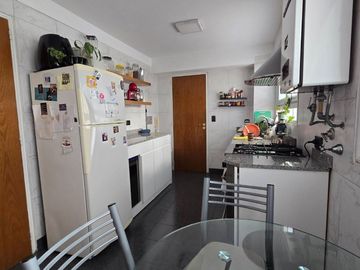 VENTA DEPTO 3 AMBIENTES SEMIPISO FLORES