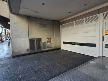 VENTA DEPTO 3 AMBIENTES SEMIPISO FLORES