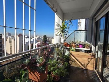 VENTA DEPTO 3 AMBIENTES SEMIPISO FLORES