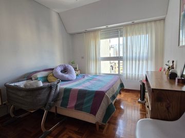 VENTA DEPTO 3 AMBIENTES SEMIPISO FLORES