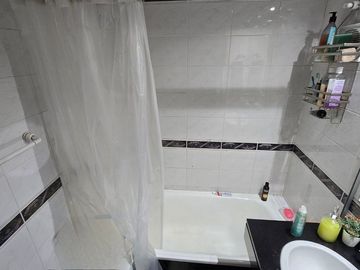 VENTA DEPTO 3 AMBIENTES SEMIPISO FLORES