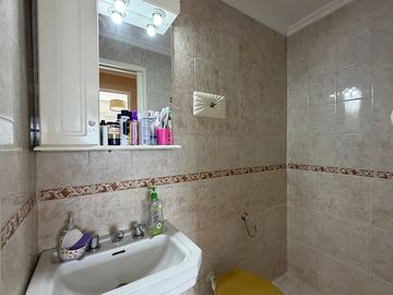 Venta Dept 4 Amb Depen Balcón Piso Alto Caballito