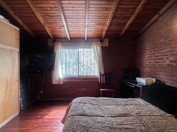 Venta casa 3 ambientes Acantilados con Parque