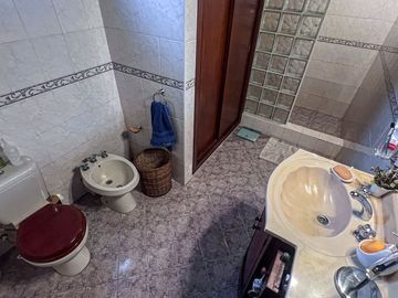 Venta casa 3 ambientes Acantilados con Parque