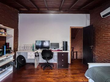 Venta casa 3 ambientes Acantilados con Parque