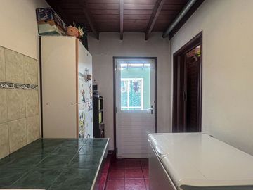 Venta casa 3 ambientes Acantilados con Parque