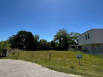 LOTE 711 M2 COUNTRY CLUB PRIV LOMA VERDE ESCOBAR