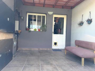 VENTA DÚPLEX 3 AMB. CON JARDIN PELLEGRINI VILLAGE