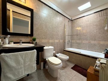 VENTA DÚPLEX 3 AMB. CON JARDIN PELLEGRINI VILLAGE