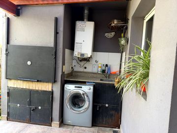 VENTA DÚPLEX 3 AMB. CON JARDIN PELLEGRINI VILLAGE