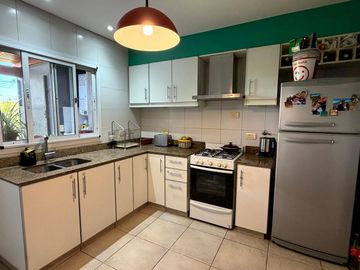 VENTA DÚPLEX 3 AMB. CON JARDIN PELLEGRINI VILLAGE