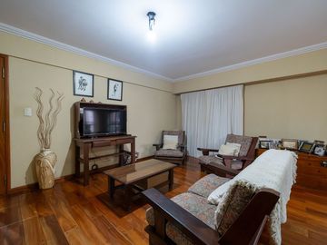 DEPARTAMENTO EN VENTA -TRES DORMITORIOS- B° MARTIN