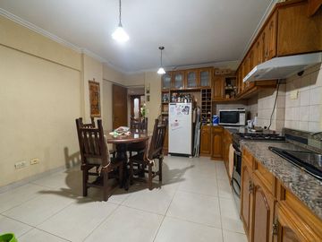 DEPARTAMENTO EN VENTA -TRES DORMITORIOS- B° MARTIN