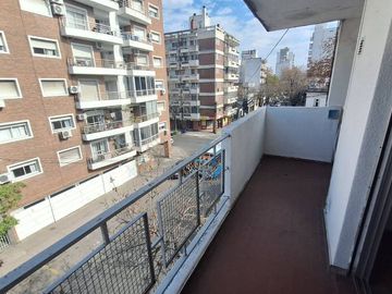 VENTA DEPARTAMENTO A RECICLAR 1 DORMITORIO LOURDES