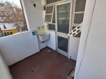 VENTA DEPARTAMENTO A RECICLAR 1 DORMITORIO LOURDES
