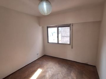 VENTA DEPARTAMENTO A RECICLAR 1 DORMITORIO LOURDES