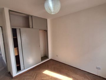 VENTA DEPARTAMENTO A RECICLAR 1 DORMITORIO LOURDES