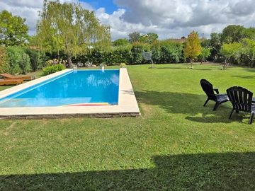 VENTA CASA CON PILETA EN ALTOS DE MANZANARES PILAR