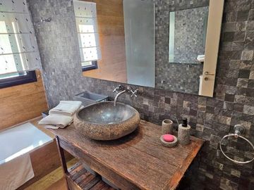VENTA CASA CON PILETA EN ALTOS DE MANZANARES PILAR