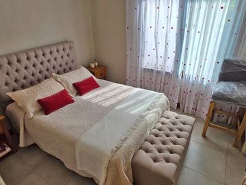 VENTA CASA CON PILETA EN ALTOS DE MANZANARES PILAR